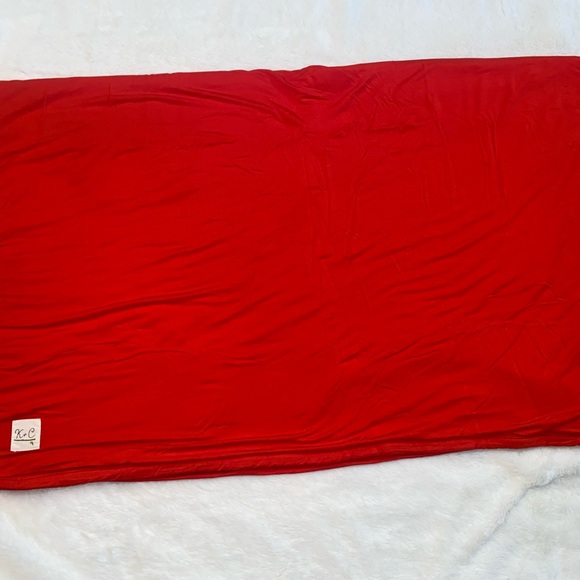 ❤️Kozi & Co Bamboo Blanket❤️ - Picture 4 of 7